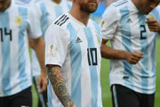 【画像あり】サッカーアルゼンチン代表の新ユニフォームがヤバすぎると話題に！海外酷評