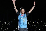 川崎MF中村憲剛、引退セレモニー！18年の現役生活に別れ「フロンターレに入れて本当に良かった」長男もパパ譲りの名スピーチ（関連まとめ）