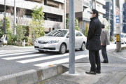 歩行者「横断歩道渡るか」運転手「ん？歩行者いるけど見えてないフリしよっとｗ」→止まらず通過
