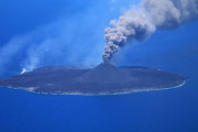 【海底火山】新型コロナで忘れられていた「西之島」さん…マグマの総量は日本史上最大規模を遥かに凌ぐレベルになり、いまもどんどん島が巨大化中