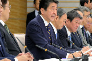 安倍晋三首相、国内のスポーツ・文化イベントを2週間自粛要請へ！感染拡大の防止に向けた政府の強い姿勢を示す