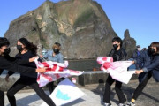 韓国人「独島で旭日旗引き裂きパフォーマンスをした団体の正体」