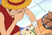 【悲報】ルフィ「寿司食うぞ！ナミとロビンは俺の隣に座れ！フランキーはデカくて邪魔だから立ってろよ！！」