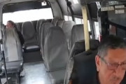 【動画】エクストリーム無賃乗車。走行中のバスに超速で飛び込む男が撮影される。