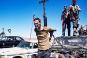 『マッドマックス』次はフュリオサ前日譚に！CG若返りはナシで新キャスト起用
