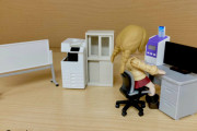 オフィスにあるアレやコレがガチャフィギュアになった！「オフィスマスコット」