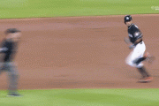 【悲報】イチロー(42)さん、とんでもない走塁をしてしまうｗｗｗｗｗｗｗｗｗｗｗ