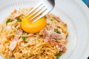 カップ麺やインスタント麺のランキングで毎回サッポロ一番が上位になっているけど、過大評価されていると感じる