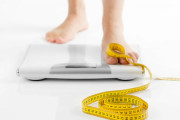 【ダイエット】体重計に乗らない人、集合！
