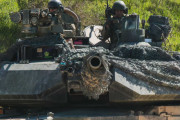 装甲変更に時間がかかるエイブラムス、ウクライナ提供は早くても年末？