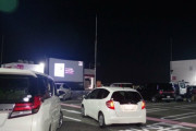 懐かしのドライブインシアター、再ブームで新世代にもヒット