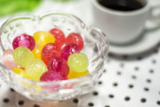 「ご自由にどうぞ」の飴って食う？