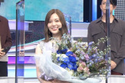 【乃木坂46】最高の笑顔！！！白石麻衣、Mステ エンディングで花束贈呈！『ありがとうございいました！』