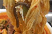 【悲報】韓国のラーメン屋さんで1150円のラーメン定食頼んだ結果wwwwwwww（画像あり）