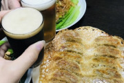 トッモ「2人で宅飲みしようや！」ワイ「ええで(2人で宅飲みって何するんや…)」