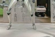 【画像】ヤンマーさん、禍々しい人型ロボットを開発ｗｗｗｗｗｗｗｗｗｗｗｗｗｗｗｗ