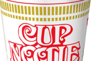 カップヌードル｢はがし口を二つにしたぞ！｣民衆｢うおおおおおおおお！！！！｣