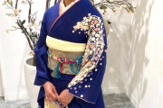 坂本花織「新成人、頑張ります！」　好きな色「青」の振り袖姿を披露