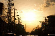 【心霊】夕暮れ時、路地の上空に何が浮いてた（ビニール袋？）→結果…
