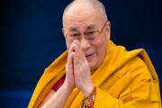 【動画あり】ダライ・ラマさん、ベロチューを要求して炎上ｗｗｗｗｗｗｗ
