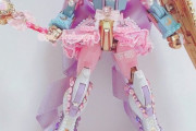 【画像】女さん「ガンプラ作ってみたけど、どうかな？🥺」
