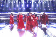 今度は華やかな赤衣装で！櫻坂46 3rdシングル『流れ弾』TVサイズのショートVer.パフォーマンス初披露【Mステ35周年SP】