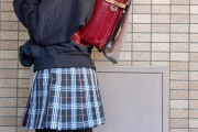 【画像】女子小学生、最後のランドセル