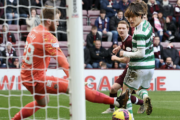 セルティックが古橋の鮮やかヒール弾などで3発快勝！　カップ戦4強へ