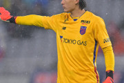 ◆悲報◆FC東京GK野澤大志ブランドンさん眼の前の敵にぶつけて失点…GK受難の週😭
