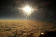 【動画】飛行機の中から日食を観測すると