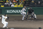 【首位攻防戦】巨人が2点先制！松原が阪神・西勇輝からタイムリースリーベース
