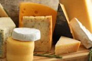 チーズにハマったワォ「カマンベール美味かったから次は青カビ系に手出しちゃおうかなぁ～？」ﾎﾟﾁｰ