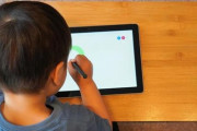 【教育】「タブレット」は子どもの学力を下げる…世界の教育現場がデジタルからアナログへ回帰中