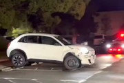 【動画】薬物運転？甲府市でフィアット乗りが大暴れしてしまう。