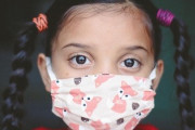 【驚愕】幼い子ども、「マスクを着用している人の感情」を読み取れる可能性