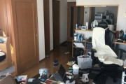 【画像】俺の部屋汚すぎワロッタァ