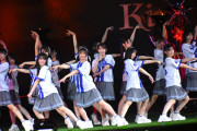 日向坂46、ハマスタで熱狂の大迫力ライブ！　プロ野球ファンへグループの“あつくるしさ”アピール