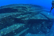 沖縄の海底遺跡　専門家「明らかに人の手が入っている」