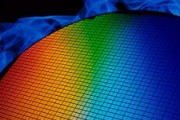 【半導体】「ウエハーが足りない」　半導体揺るがすもう一つの影