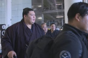 34年ぶりの日本の力士たちの到着にイギリス騒然！←「飛行機移動は大変だろう！」（海外の反応）