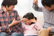 毒母「黙って結婚なんかして。産んでやった恩を忘れたか。今までにかかった金を払え」叔母夫婦「引き取って育てた恩も忘れて。今までに（ｒｙ」