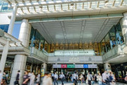 品川駅の「社畜観察カフェ」 通行人の写真撮影を禁止する掲示