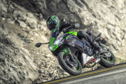カワサキ、新グラフィック採用の「Ninja 650 KRT EDITION」「Ninja 650」を発売
