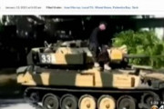 閑静な米住宅街に現れた戦車に住民困惑、軍事コレクターが購入した物騒な乗り物！