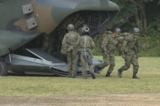 【速報】阪神淡路大震災30年　陸上自衛隊が大規模地震想定した防災訓練で中学校の敷地にヘリ離着陸　抗議する市民「あまりに非常識。子どもたちの前で」