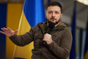 ゼレンスキー大統領、武器が確保できれば奪われた領土を奪還すると断言