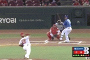【広島対DeNA17回戦】ＤｅＮＡ・宮崎が緊急交代　打席の中で脇腹を押さえるしぐさ