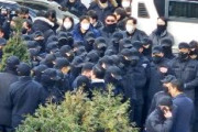 【韓国】尹大統領の拘束　軍人など２００人が阻止