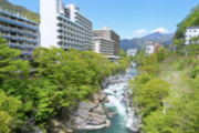 【悲報】観光客「鬼怒川温泉寂れすぎ。もうこねーよ！」
