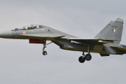 中国との対立が続くインド、ロシア製戦闘機Su-30とMiG-29を緊急調達